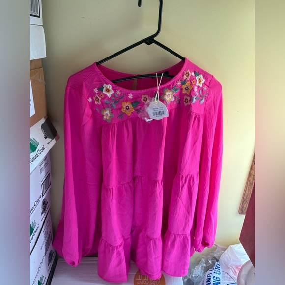 Oddy top‎ - Picture 1 of 2